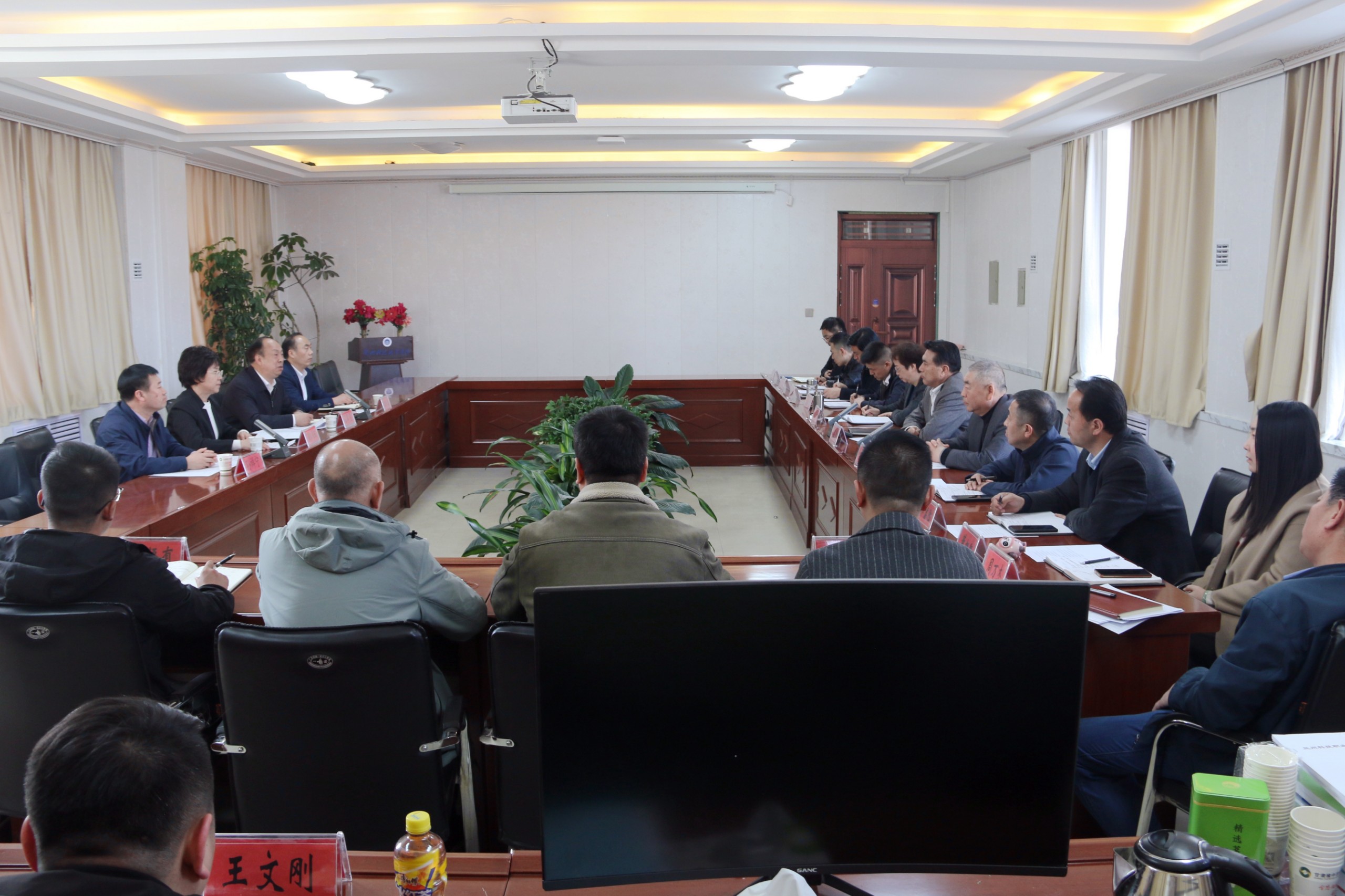 甘肃省教育厅党组任命温攀玺为我院党委书记