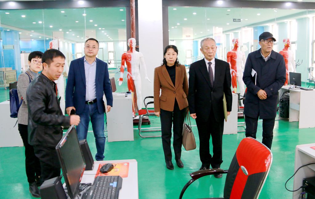 日本近江会理事长一行来437ccm必赢国际考察交流.jpg